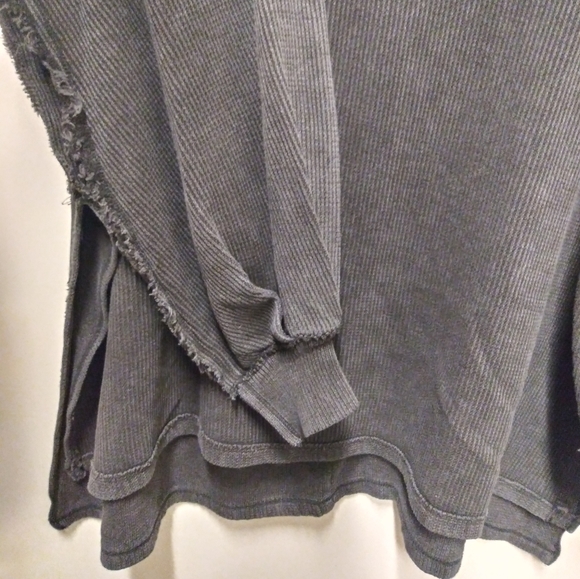 Free People Asher Thermal Knit Vneck Top Black NWT - Picture 5 of 13